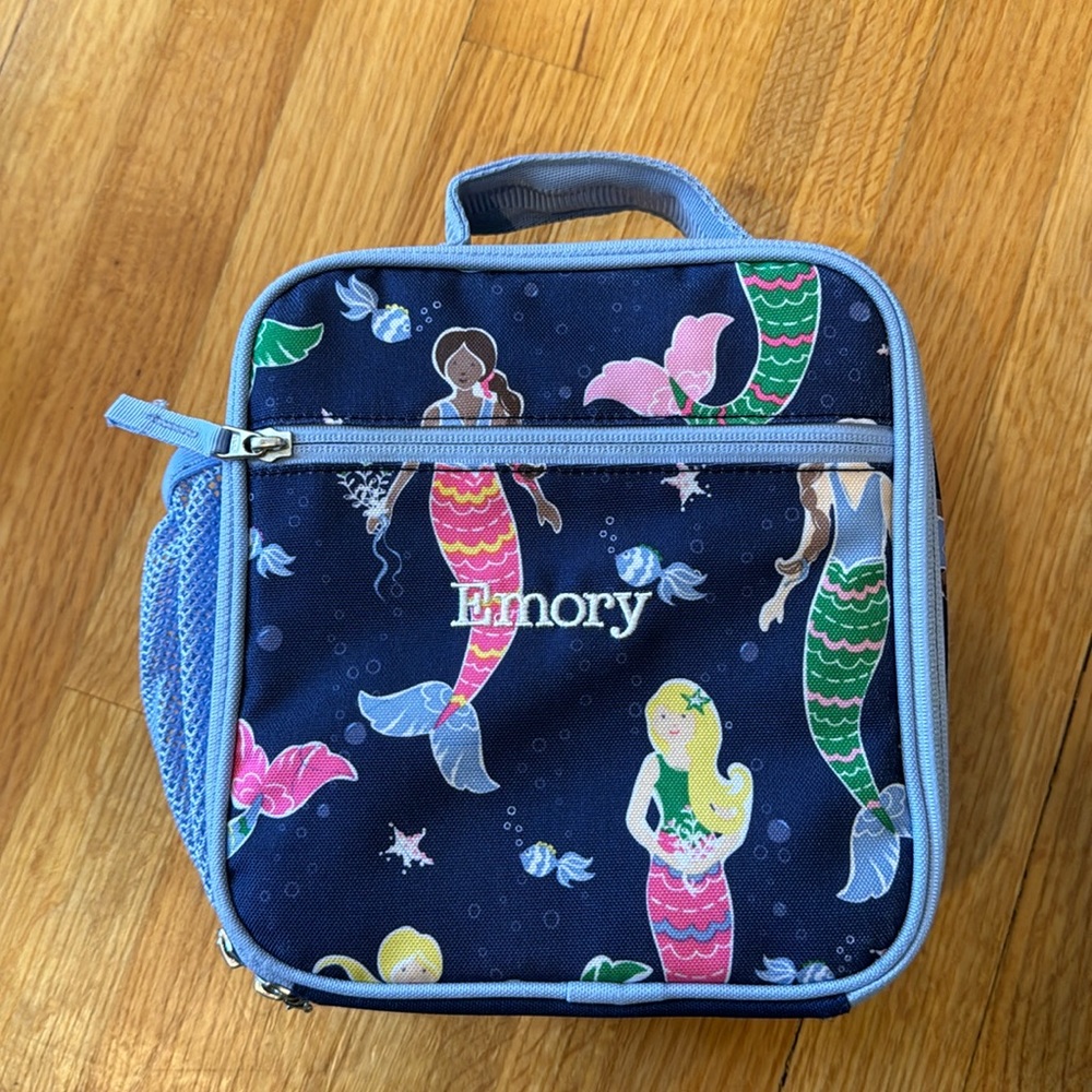Pottery Barn Kids lunchbox 🧜‍♀️ “Emory”